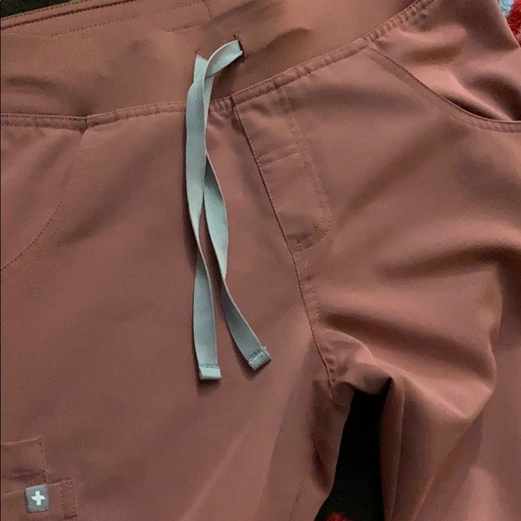 FIGS Kade XS TALL Mauve Scrub Pants - Picture 6 of 6